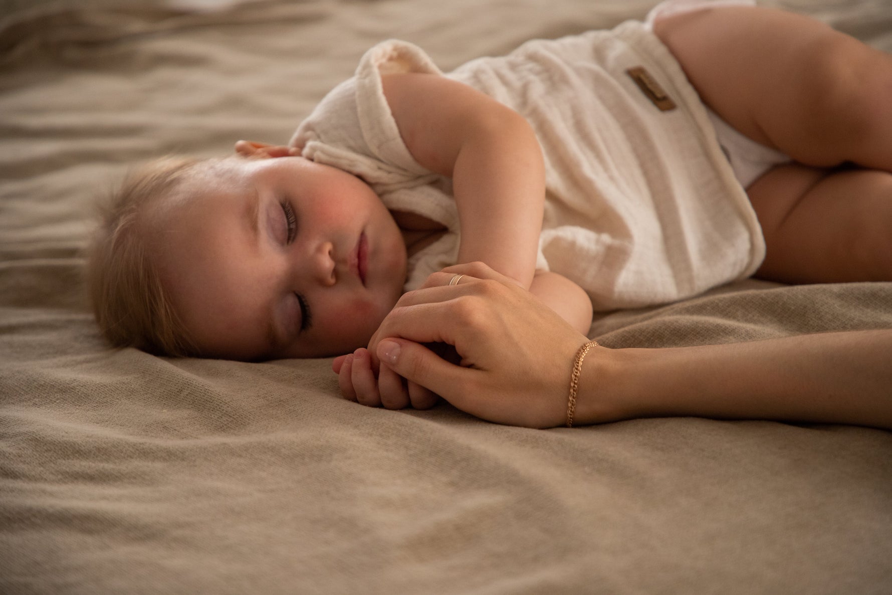 Newborn Diapers: Gentle Hugs for Baby’s First Adventures